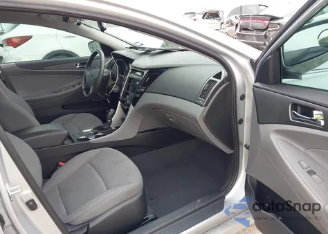 2013 Hyundai Sonata Gls z USA, uszkodzony, nr VIN 5NPEB4AC9DH743734